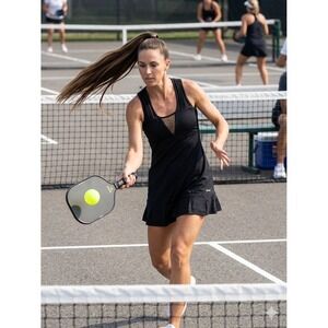 Sofibella ruffle hem v neck black with animal print sport tennis dress small‎